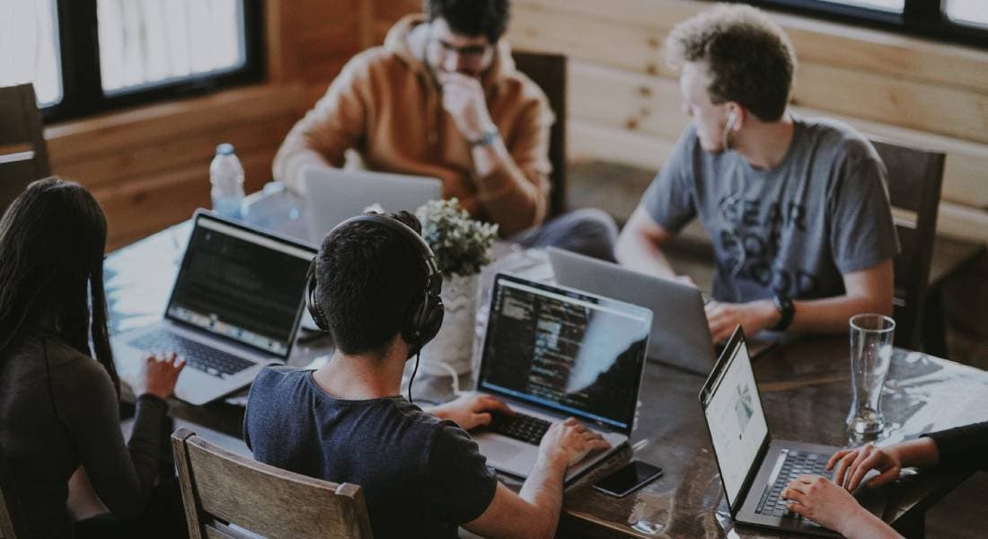 How Much Does it Cost to Hire an Experienced ReactJS Developer in 2025